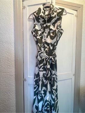 Harlow & Rose Sleeveless Camouflage Utility Jumpsuit - Olive & White